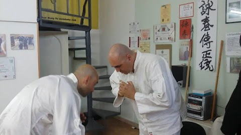 Scuola di Arti Marziali del Sifu Alessandro Costantino e l'assistente Sifu Antonino Ortino