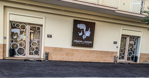 Uomini e donne unisex hair salon