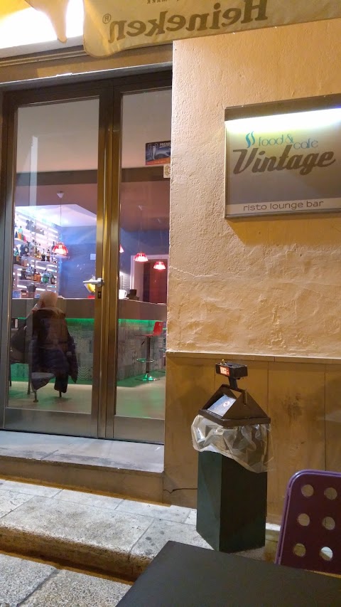 Food And Cafè Vintage. Risto Loungue Bar