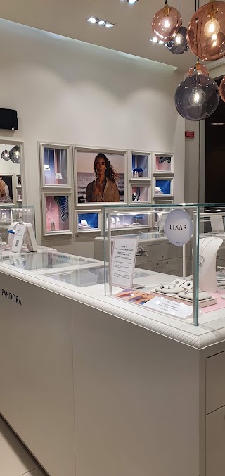 Pandora Concept Store