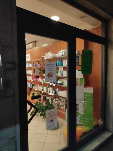 Farmacia Degli Speziali S.N.C. Dei Dott.Ri Patrone Rino Bertucci Paola e Chiara