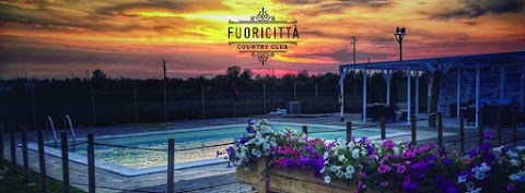 Fuoricittà - Country Club