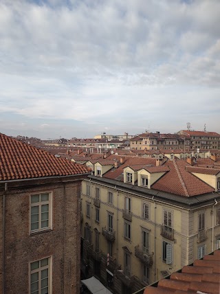 UN SOFFICE NIDO NEL CUORE DI TORINO