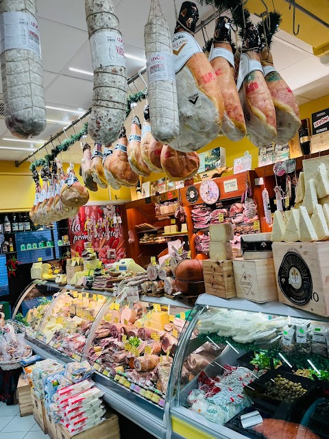 Pregiata salumeria di Palazzolo Paola