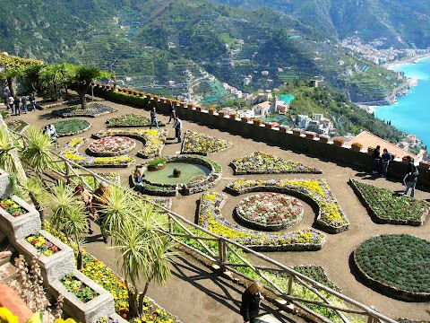 APTours, Amalfi Coast tours, Sorrento and Naples shore excursions.