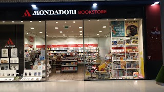 Mondadori Bookstore