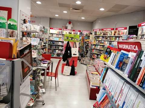 Mondadori Bookstore