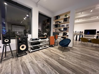 Spazio hi-fi snc