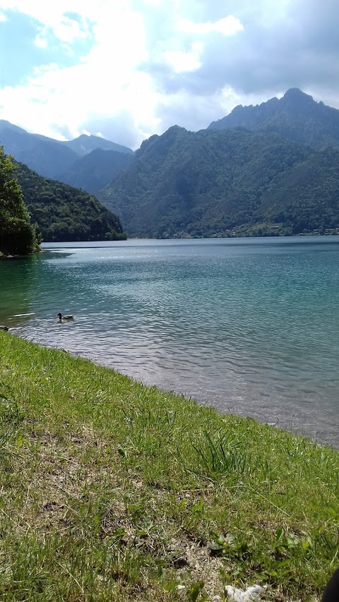 Spiaggia pubblica di Molina di Ledro