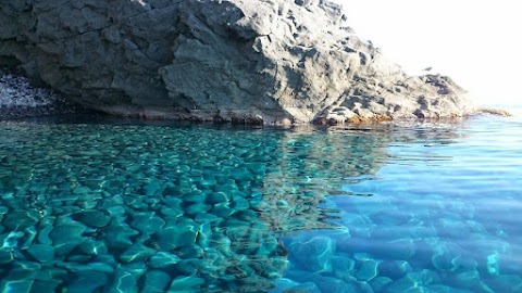 Arianna Escursioni|tour isole Eolie|Eolie vacanza|scalata al cratere di Stromboli|Trasferimenti in barca Isole Eolie