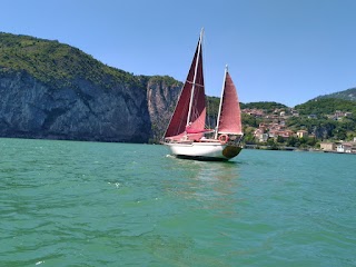 SAILING ISEO LAKE