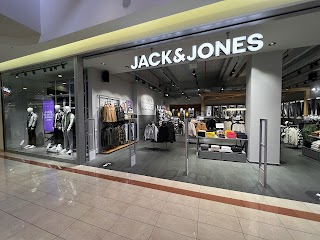 JACK & JONES