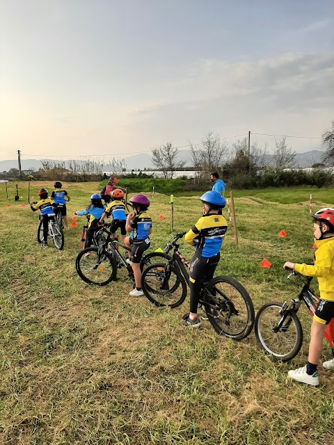 Scuola di ciclismo Amicisuperski