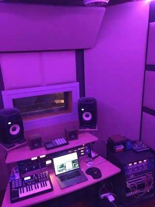 Closet Studio