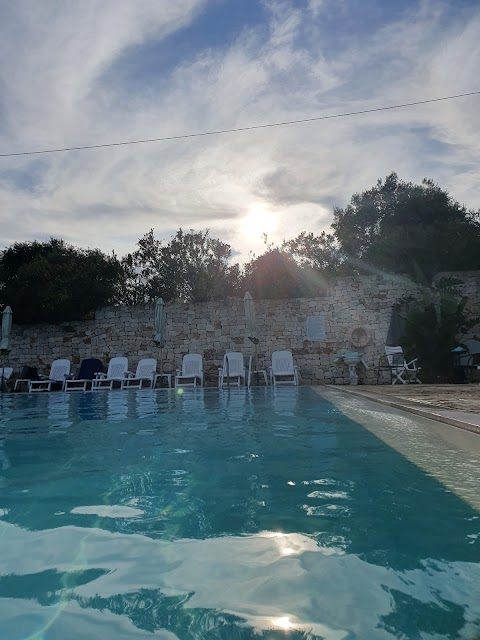 Residenza Aurora - B&B e piscina ad Ostuni sulla strada per Martina Franca