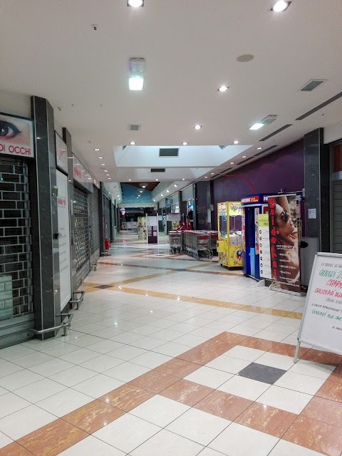 Centro commerciale Il Melograno