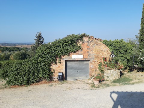 Agriturismo con piscina Poggio Pistolese Val d'Elsa Cucina tipica toscana Vacanze nelle colline della Val d'Elsa Montaione