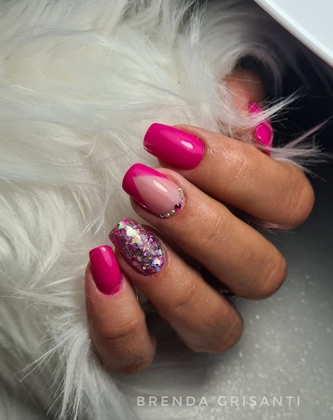 Brenda nails love