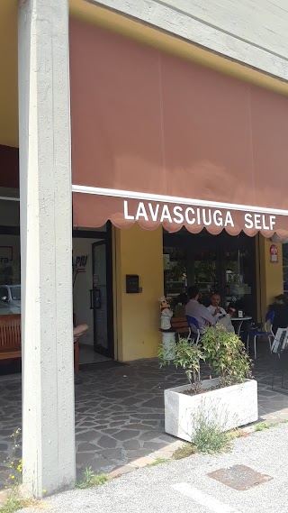 Lavanderia a gettoni Lavapiù - Budrio