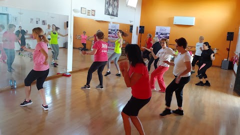 Bailadancefit.com