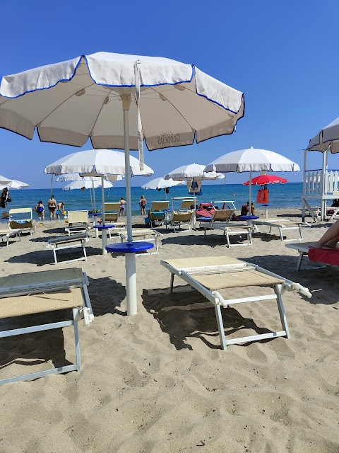 Lido Azzurro Stabilimento Balneare Ristorante Panineria Bar