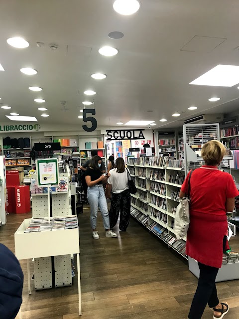 Libreria Libraccio Bologna - Piazza dei Martiri 5