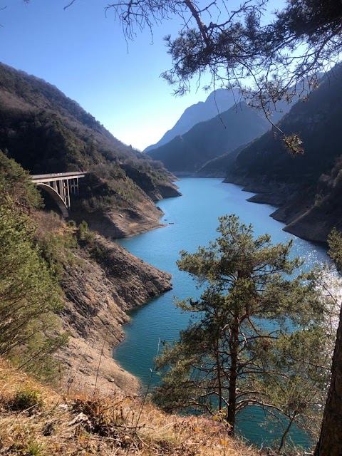 Lago di Valvestino / dei 7 borghi