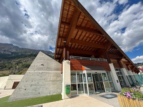 PISCINE et PATINOIRE du Parc de loisirs des Glières VAL CENIS