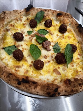 La Ginestra PizzaLab Ristorante Pizzeria a Curti