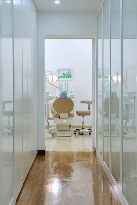 Studio Dentistico Leone - dr Pietro Leone (Napoli)