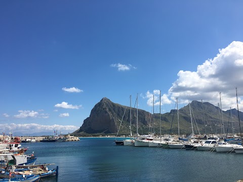 Nautisub Diving Center