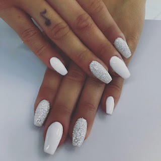 Queen's Nails