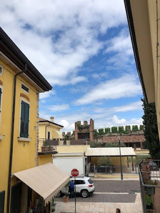 Balconcino su Lazise