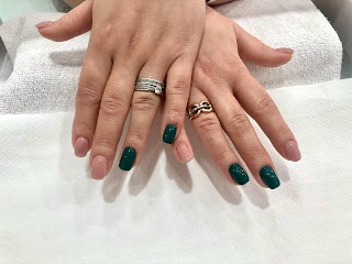 Five Colour NAIL SPA