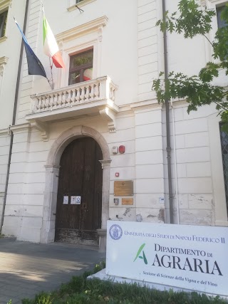 Università Dipartimento Di Agraria Viticoltura Ed Enologia