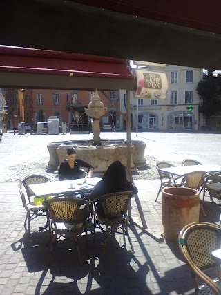La Piazza Café