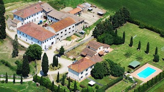 Fattoria Isola - Maneggio con Piscina