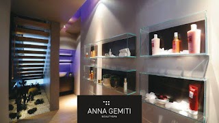 Gemiti Anna Istituto Vanity