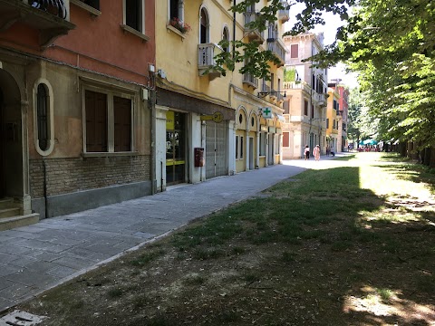 A.M.E.S. Farmacia Comunale N°1 - S. Elena