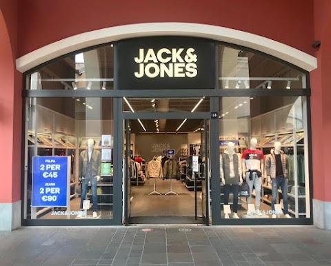 JACK & JONES