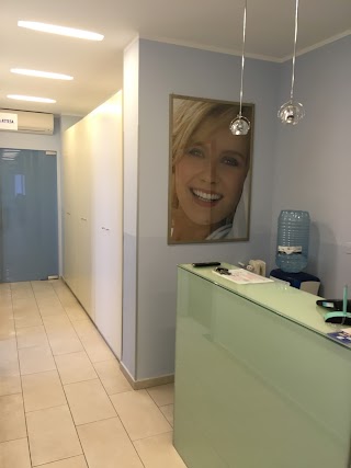 CLINICA DENTALE PROF. ROMAGNOLI