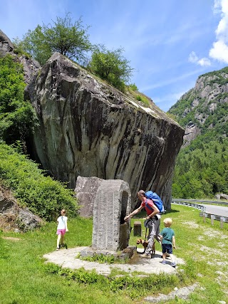 Partenza Sentiero Dei Ciclopi