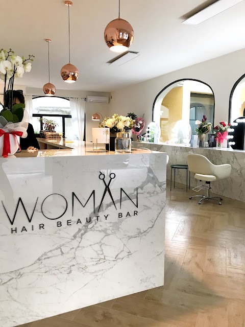 Woman Hair Beauty Bar