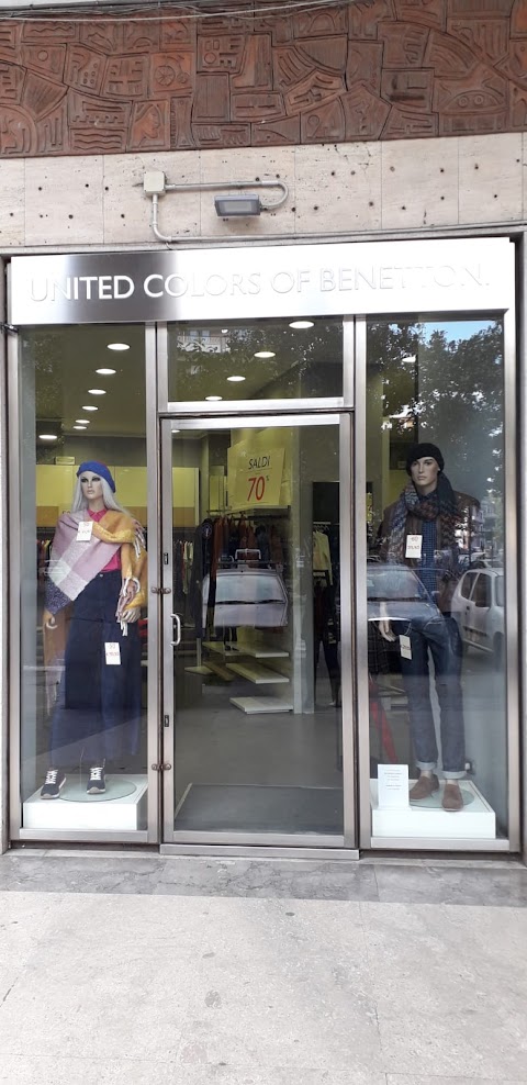 Foto di United Colors of Benetton - Piazza Europa 39, Acireale (CT), Italia