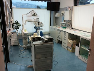 Studio Dentistico Dr Nasser Hadjmohammadi