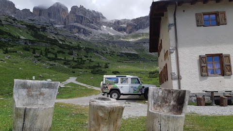 Taxi jeep val D'Ambiez rifugio Cacciatore e avvicinamento rifugio Agostini e Pedrotti