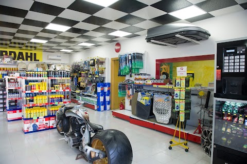 DS AUTOMOTIVE - Outlet dei Ricambi - Olio motore - Piantane Igienizzanti - Gommista- Batterie auto