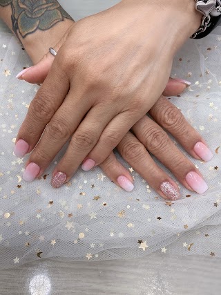 L J Nail Spa