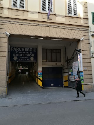 Noleggio Auto e Furgoni Maggiore AmicoBlu - Firenze Centro