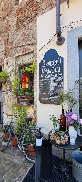 SPACCIO VINI e OLII